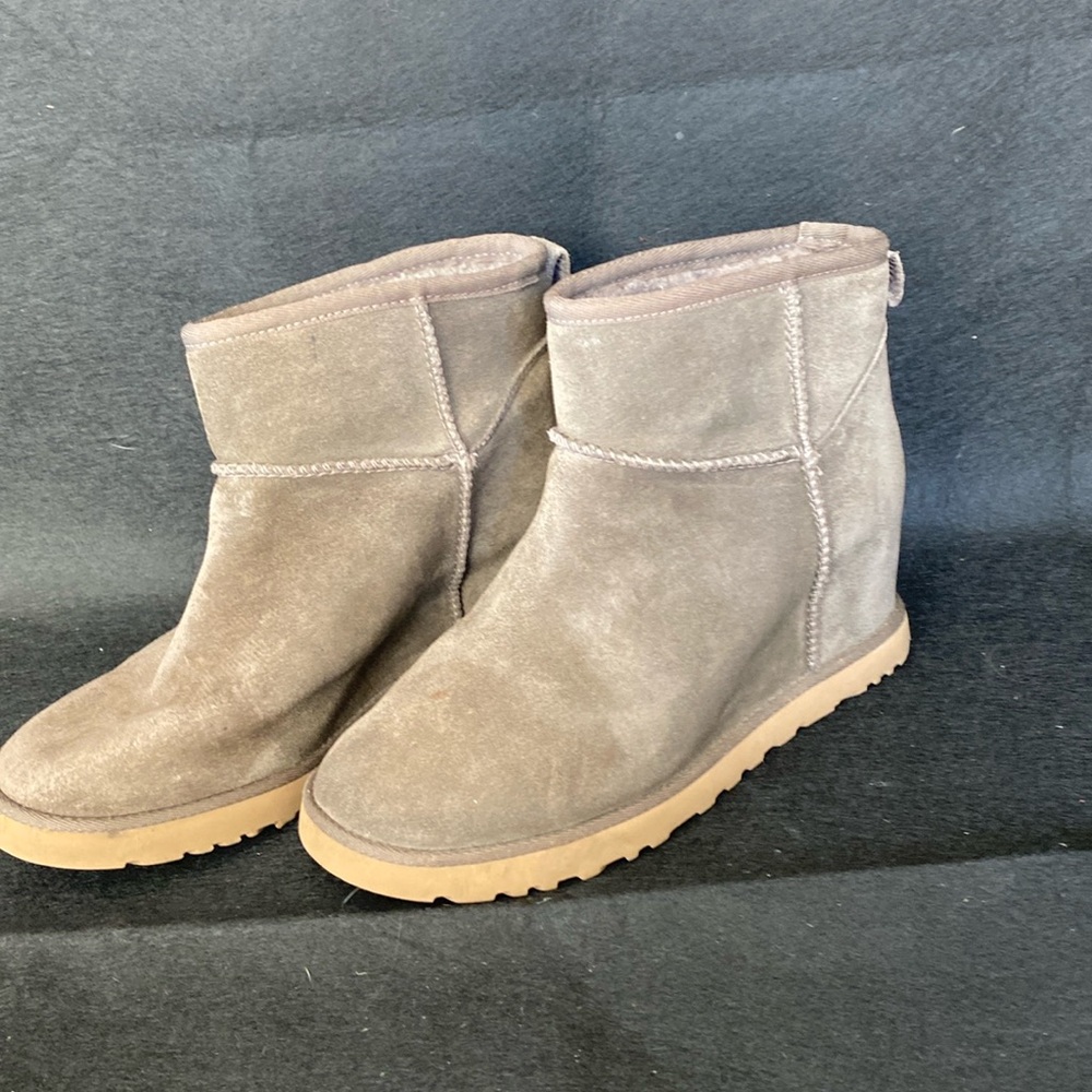 UGG CLASSIC MINI GUISER BOOT